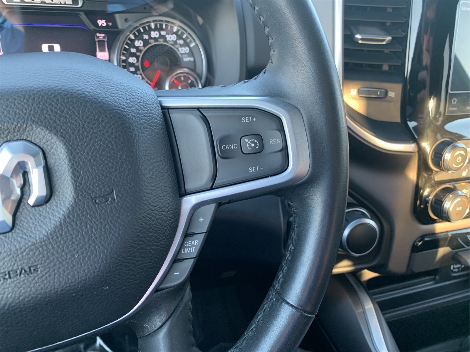 2022 Ram 1500 Big Horn Lone Star photo 15