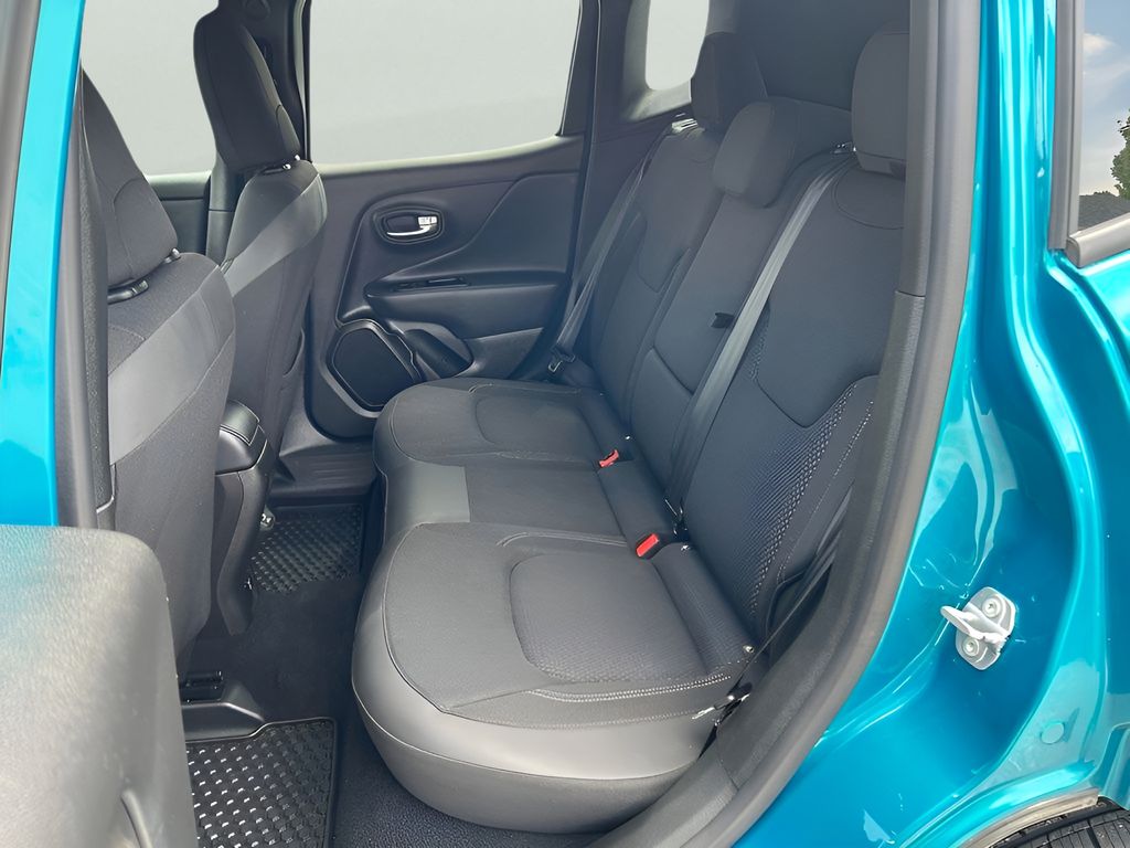 2022 Jeep Renegade Altitude photo 8