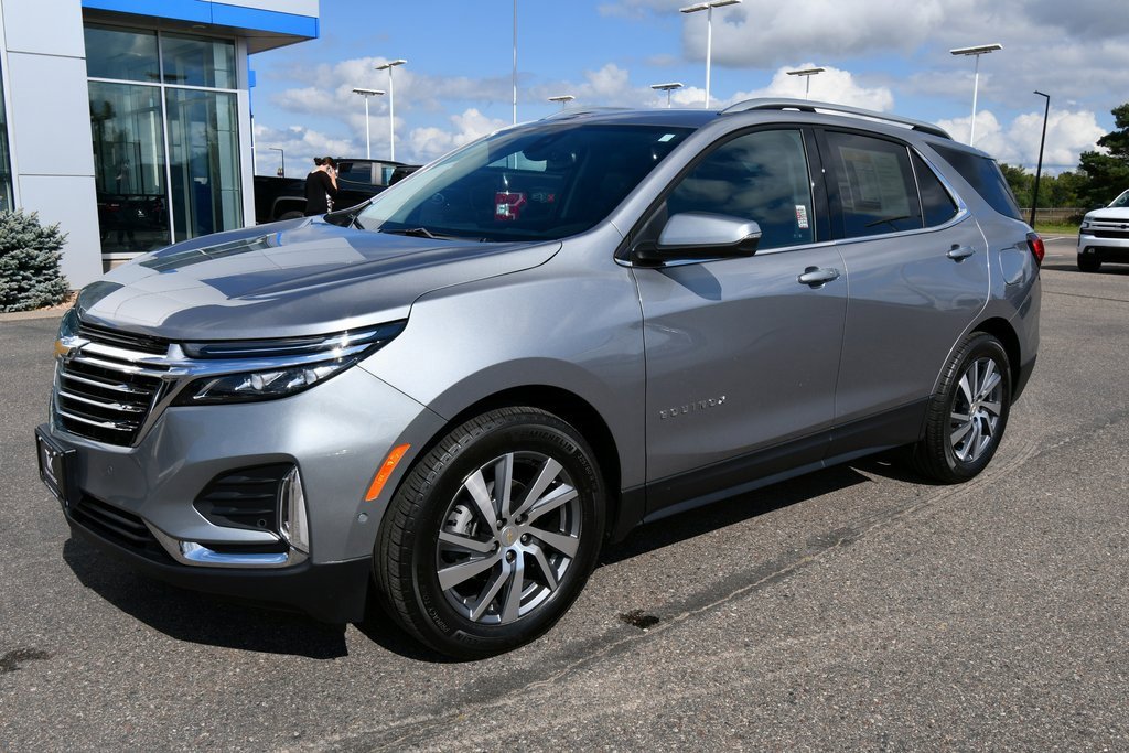 2024 Chevrolet Equinox Premier photo 2