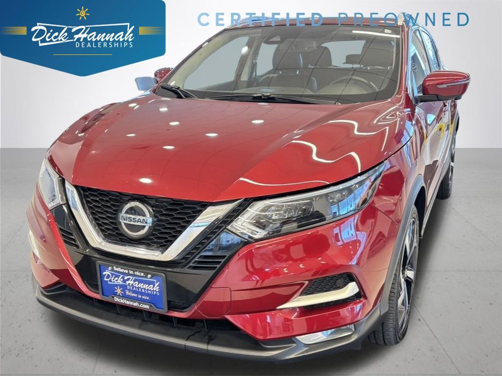 2021 Nissan Rogue Sport SL's photo