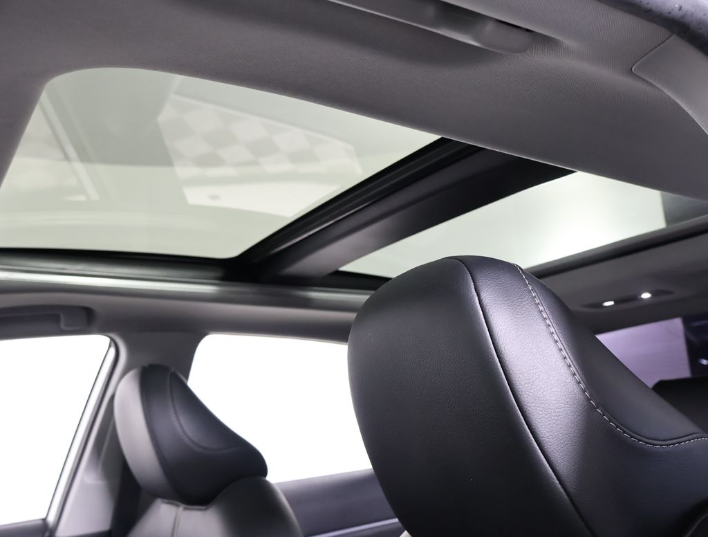 2022 Toyota Camry XSE photo 15