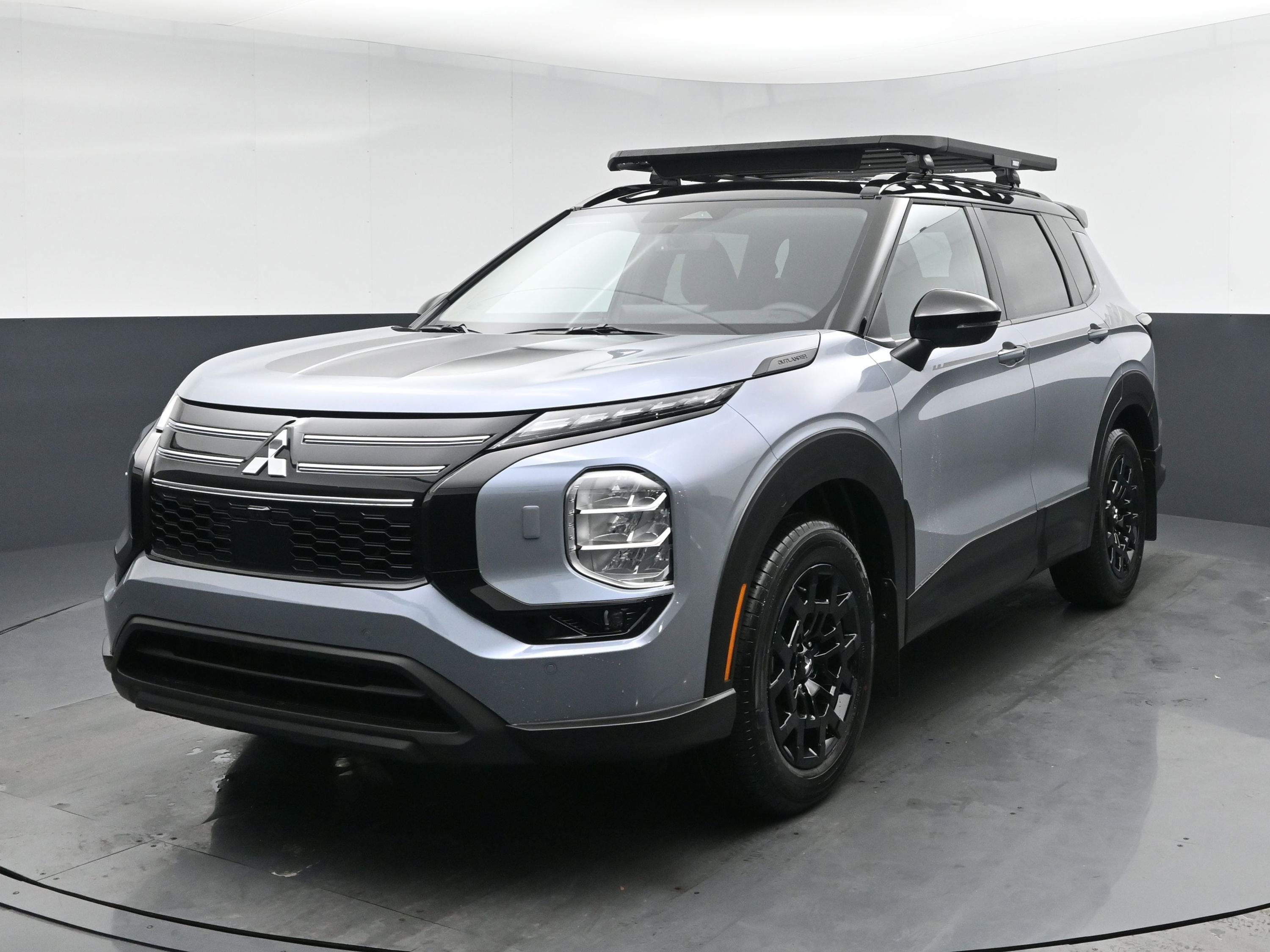 2026 Mitsubishi Outlander Trail Edition's photo