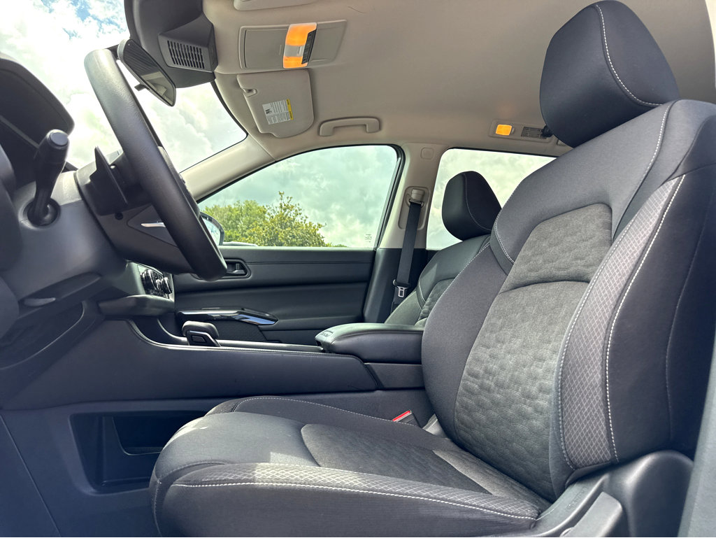2024 Nissan Pathfinder S photo 18