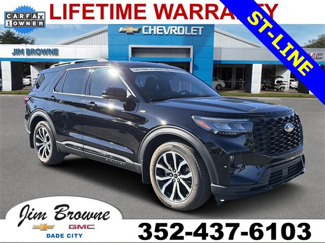 2025 Ford Explorer ST-LINE's photo