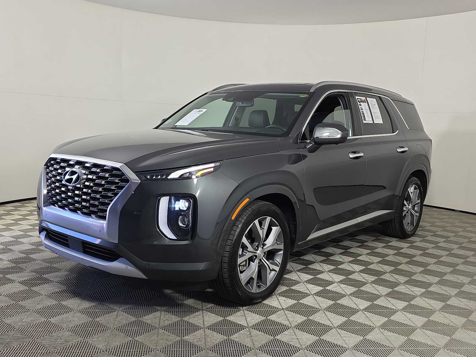 2021 Hyundai Palisade Limited photo 2