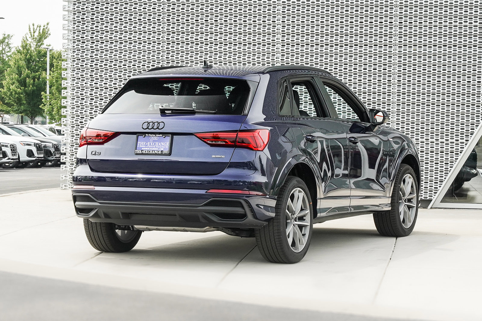 2025 Audi Q3 S line Premium photo 3