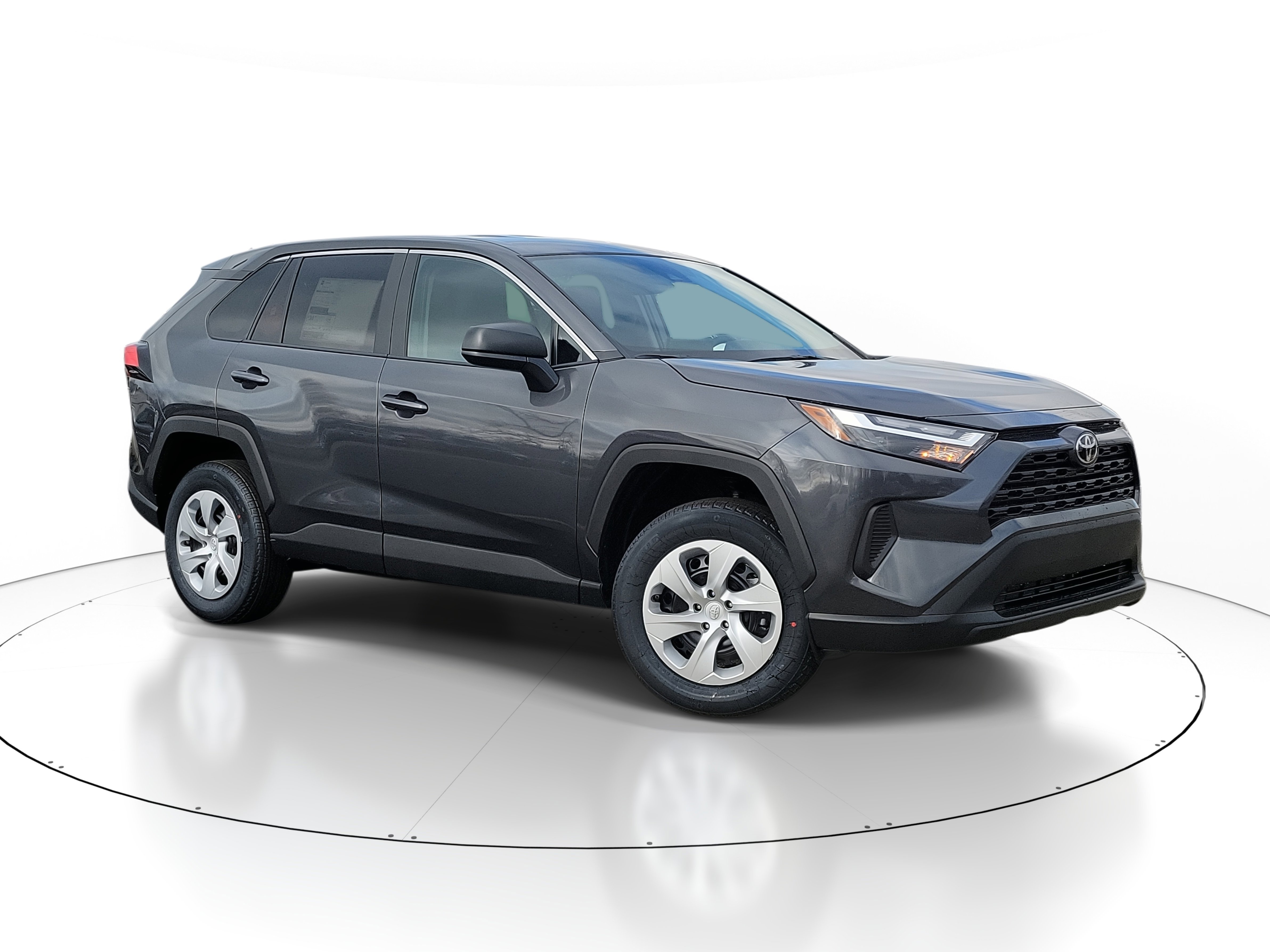2025 Toyota RAV4 LE's photo
