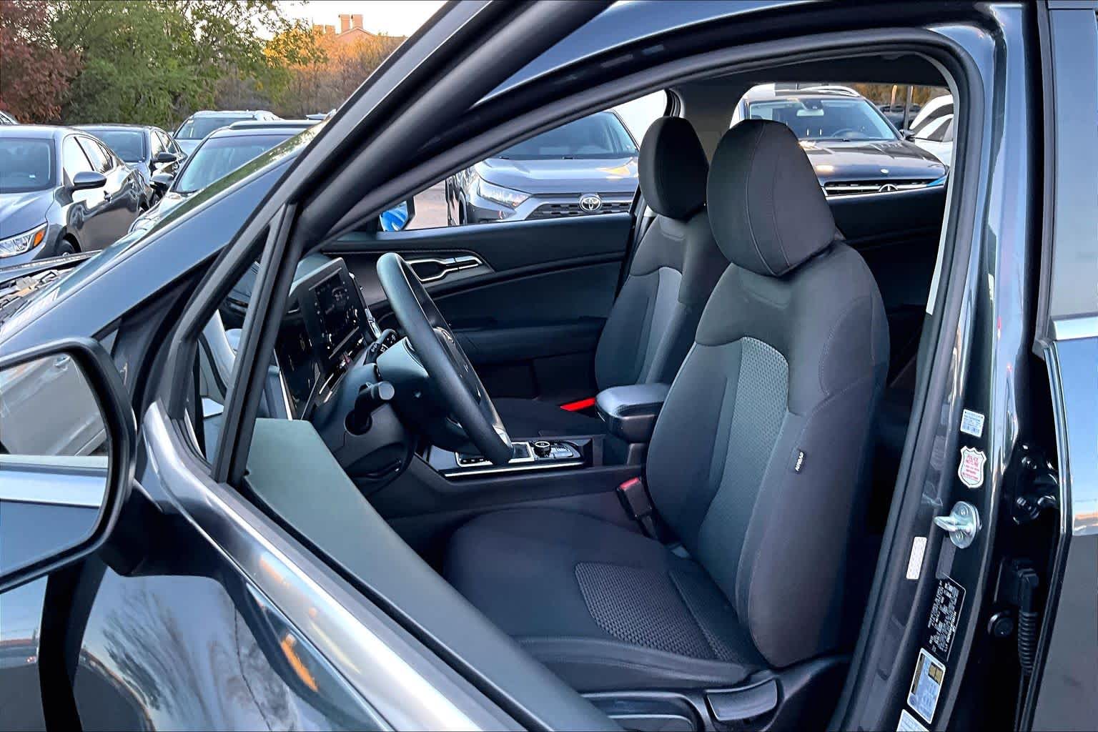 Image of Certified Pre-Owned 2023 Kia Sportage LX