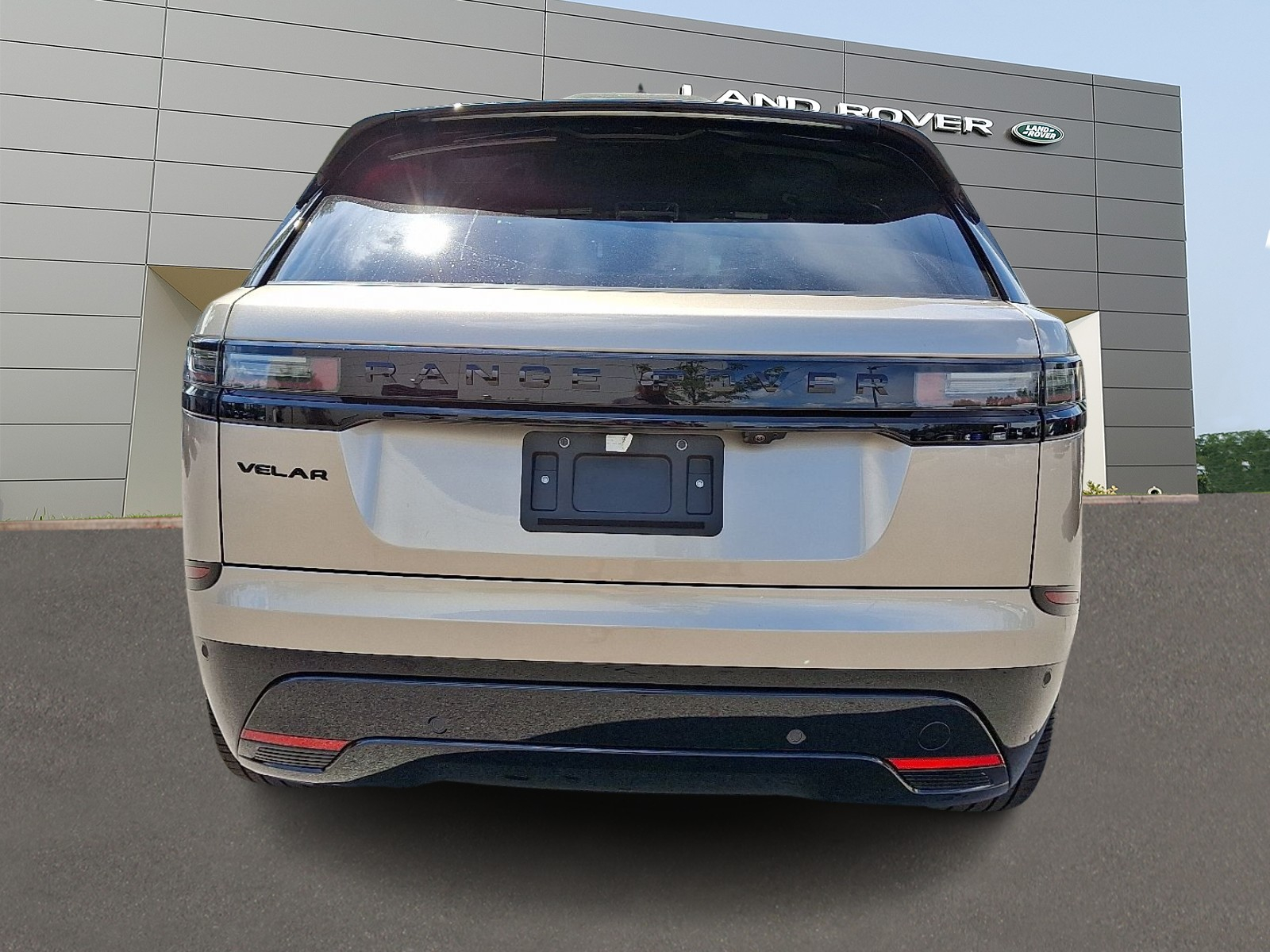2026 Land Rover Range Rover Velar P250 Dynamic SE photo 4