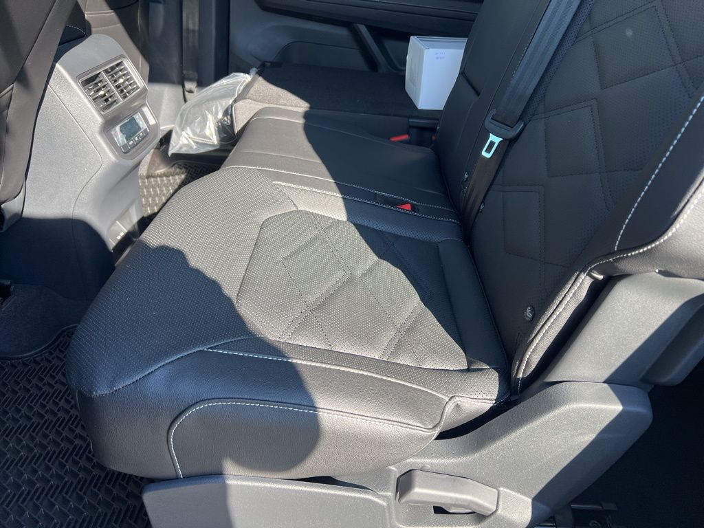 2026 Volkswagen Atlas SE Technology photo 15