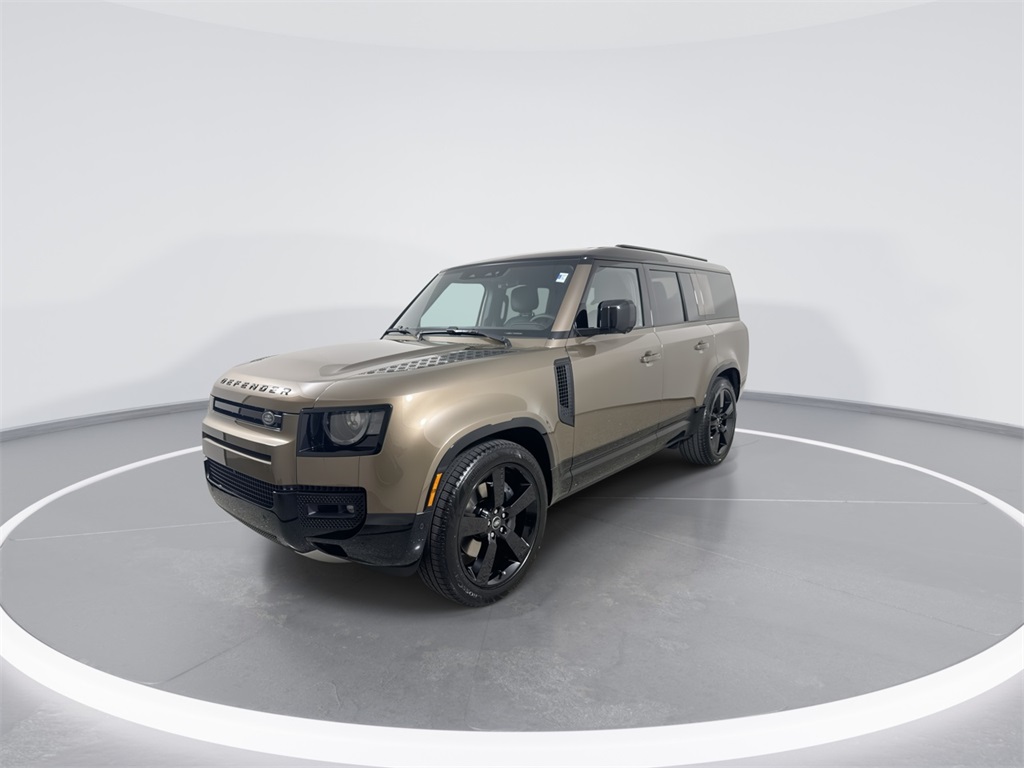 2025 Land Rover Defender 130 X-Dynamic SE photo 3