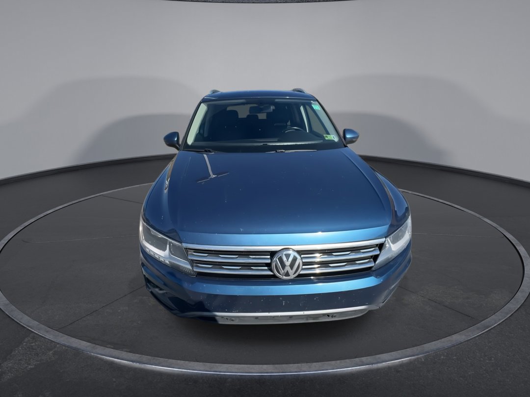 2019 Volkswagen Tiguan SEL photo 3