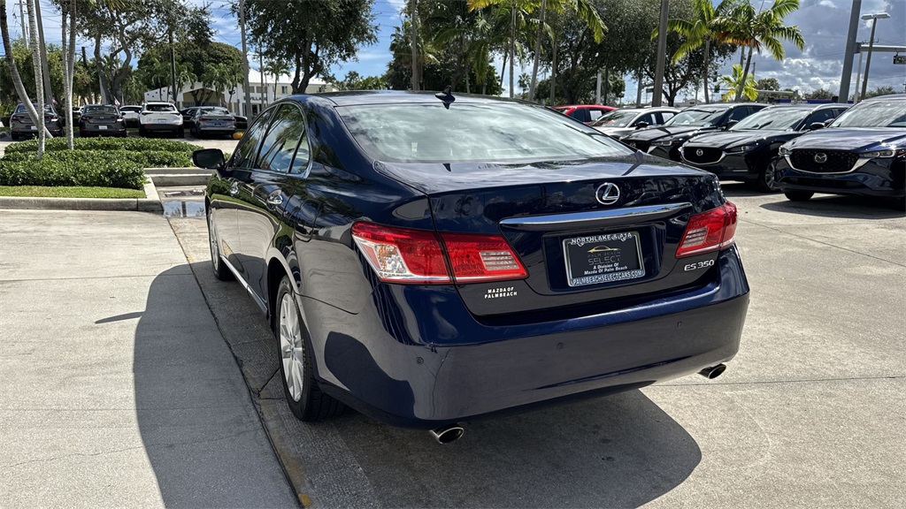 2011 Lexus ES 350 photo 12