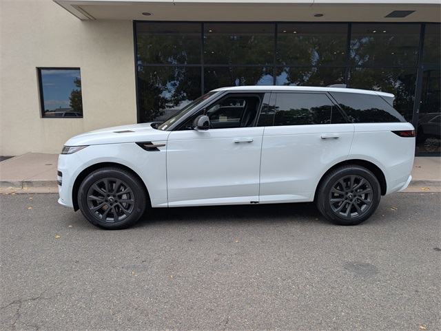 2025 Land Rover Range Rover Sport SE photo 2