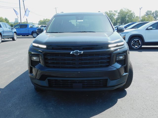 2026 Chevrolet Traverse photo 2