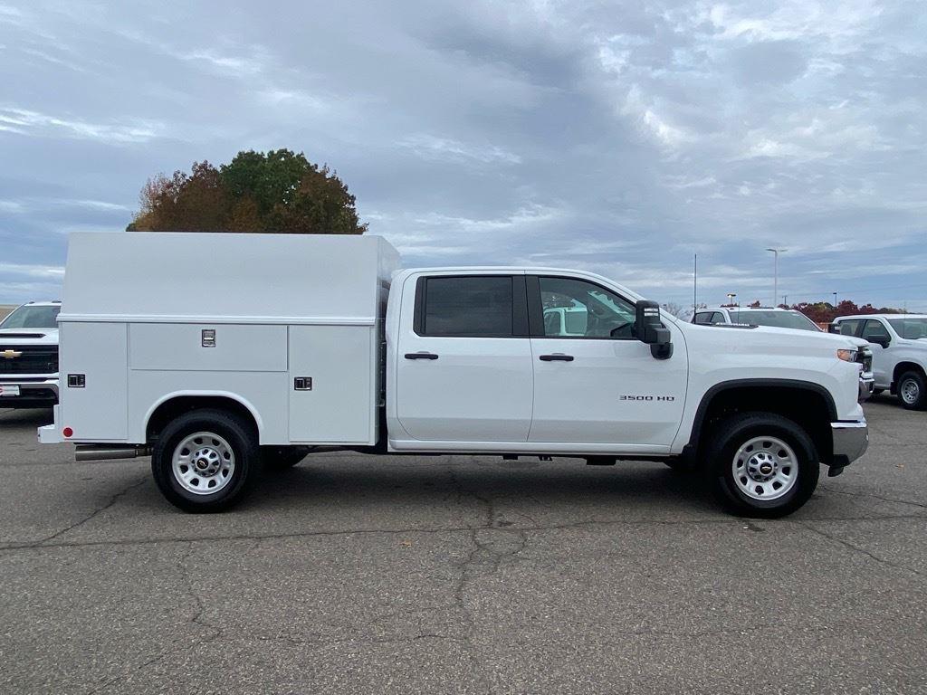2024 Chevrolet Silverado 3500HD Work Truck photo 2