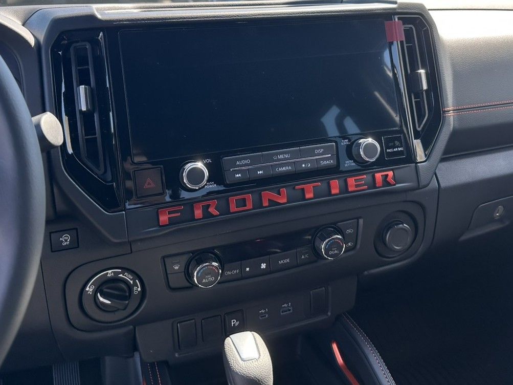 2025 Nissan Frontier PRO-4X photo 16