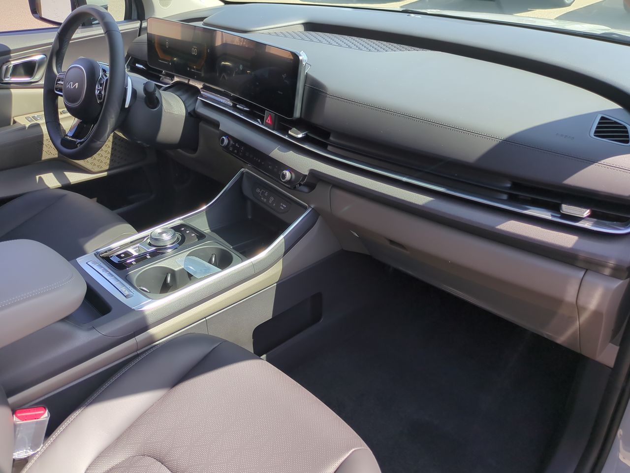 2026 Kia Carnival EX photo 23