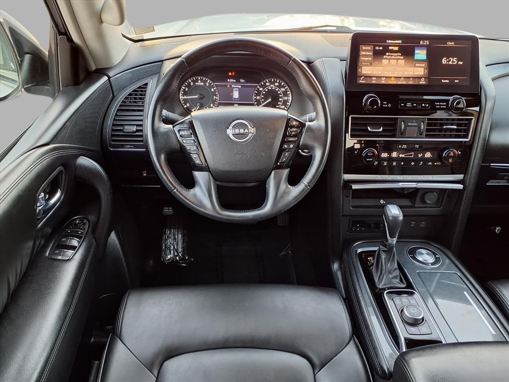 2023 Nissan Armada SV photo 3
