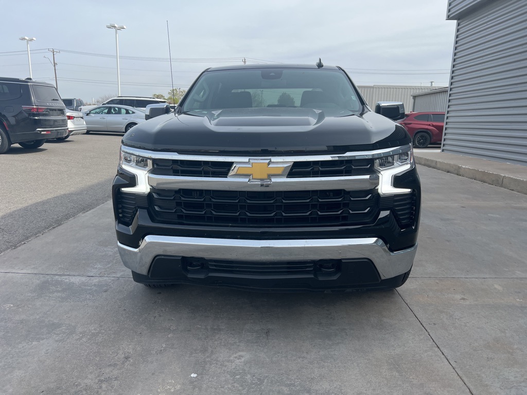 2025 Chevrolet Silverado 1500 LT photo 2