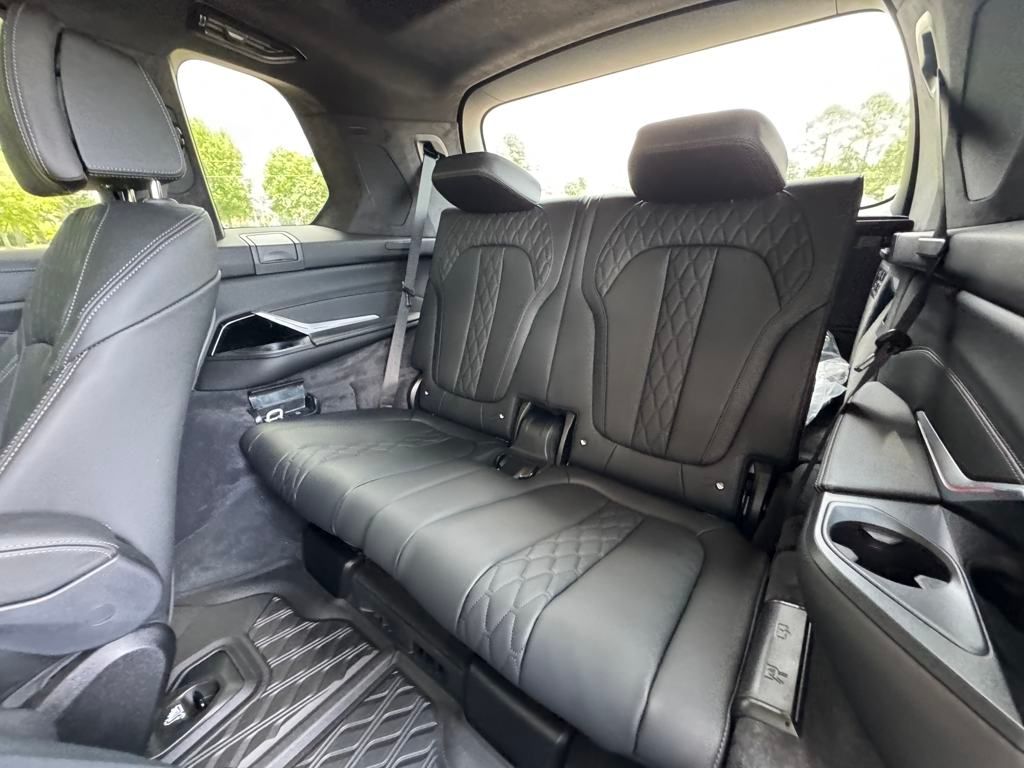 2026 Bmw X7 M60i photo 17