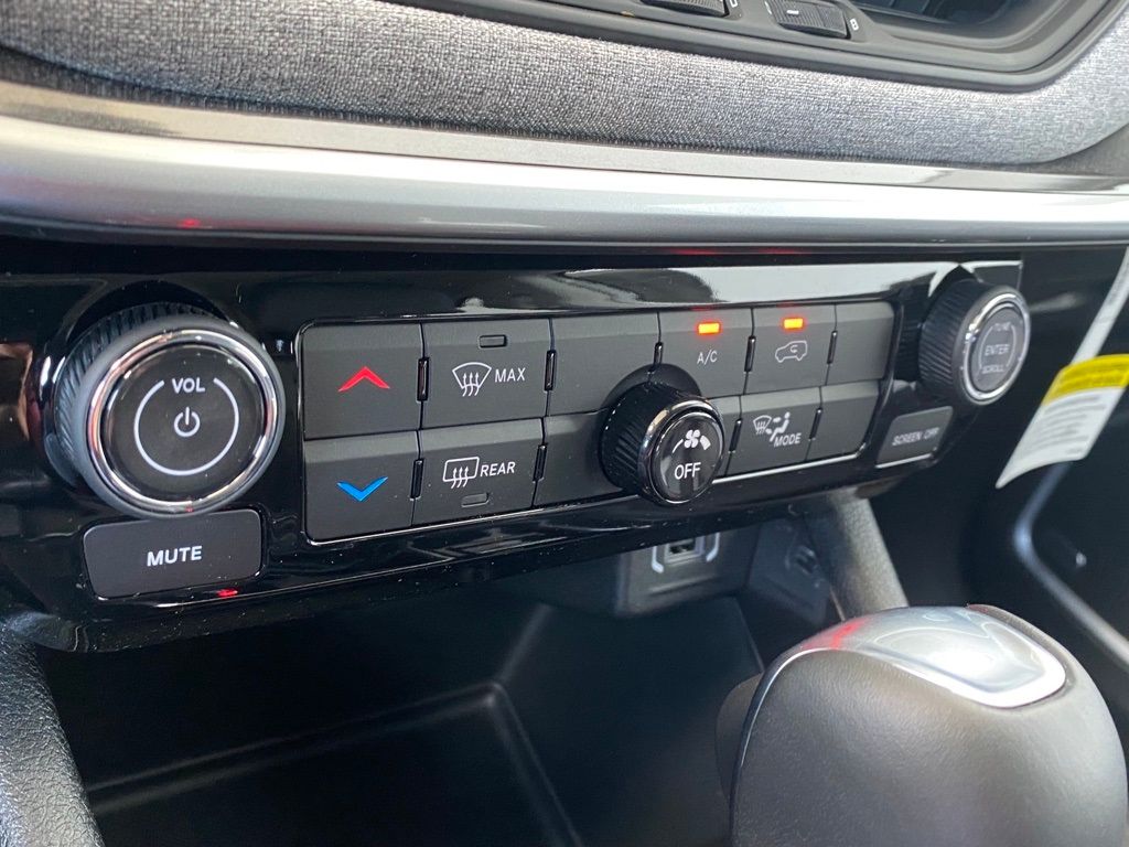 2022 Jeep Compass Latitude photo 35