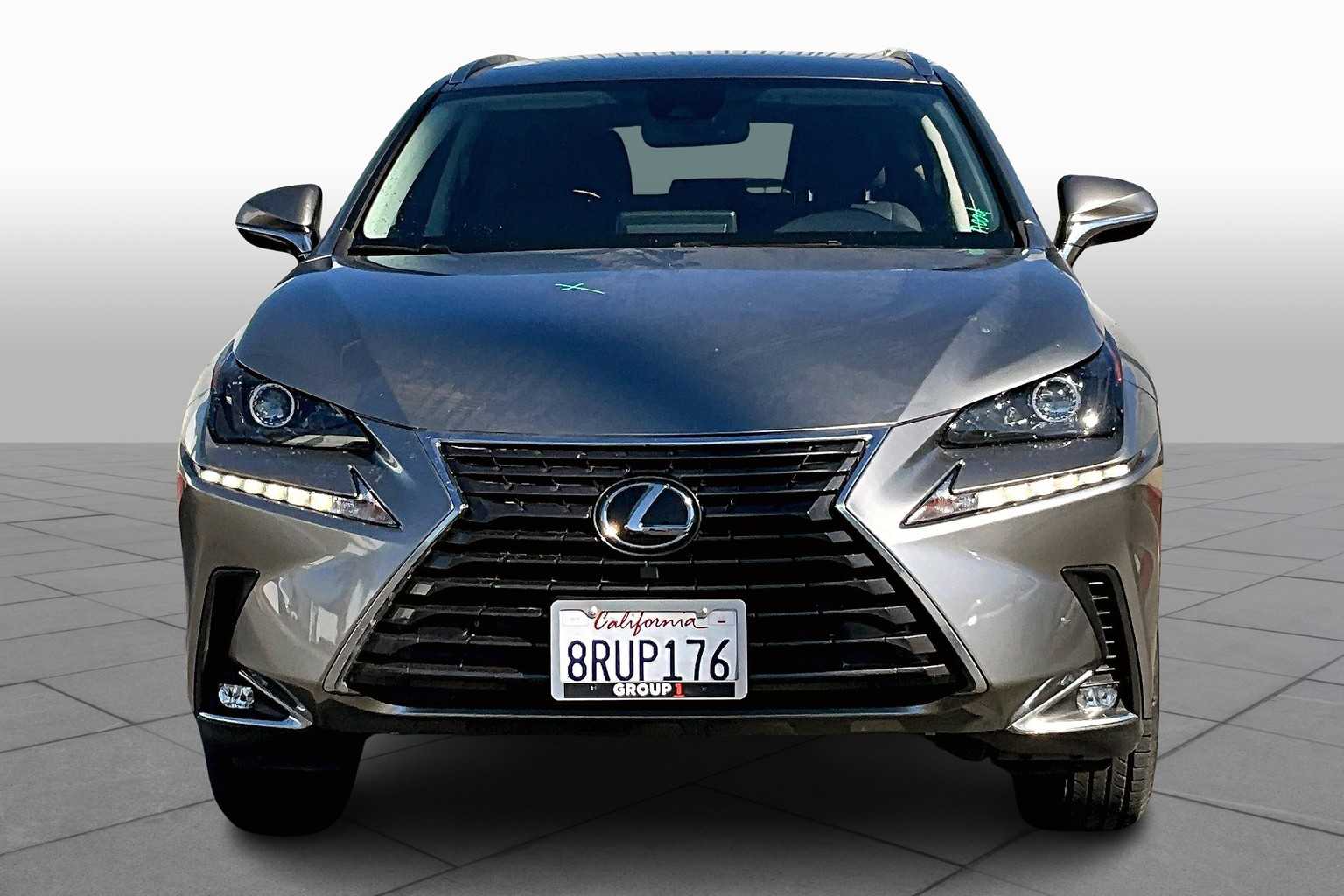 2020 Lexus NX 300 photo 3