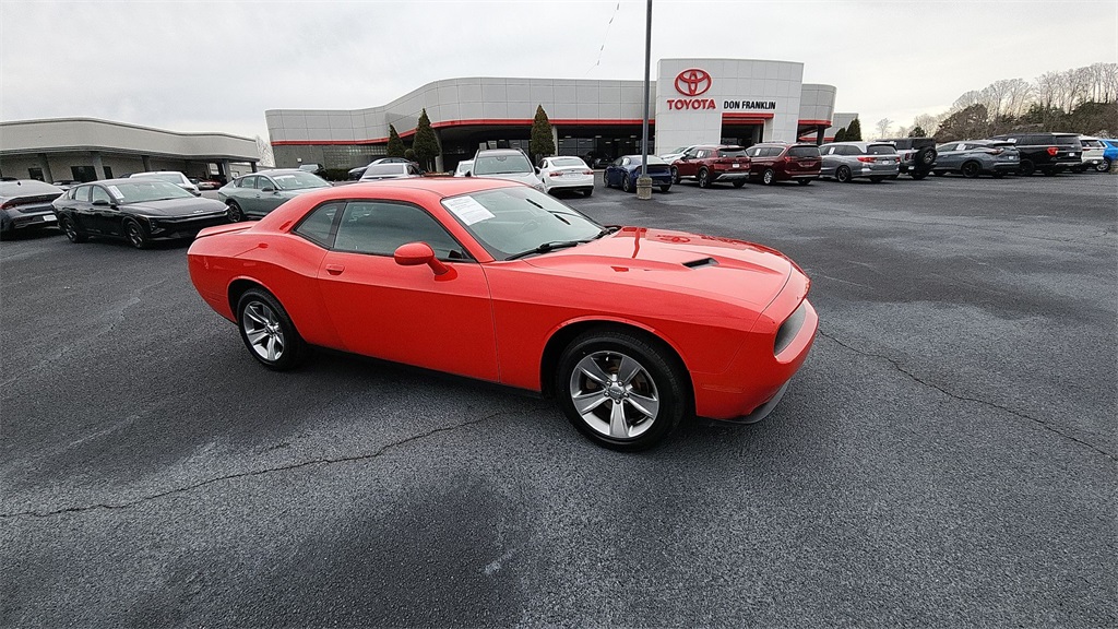 Used 2019 Dodge Challenger SXT with VIN 2C3CDZAG0KH686304 for sale in Corbin, KY