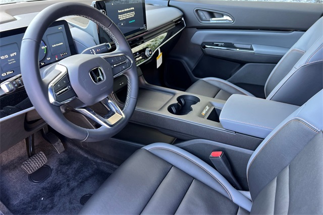 2025 Honda Prologue Touring photo 8