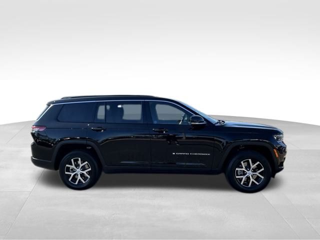 2025 Jeep Grand Cherokee Limited photo 7