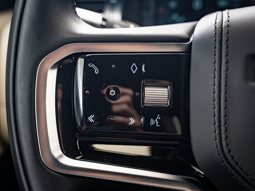 2022 Land Rover Discovery Sport SE photo 21
