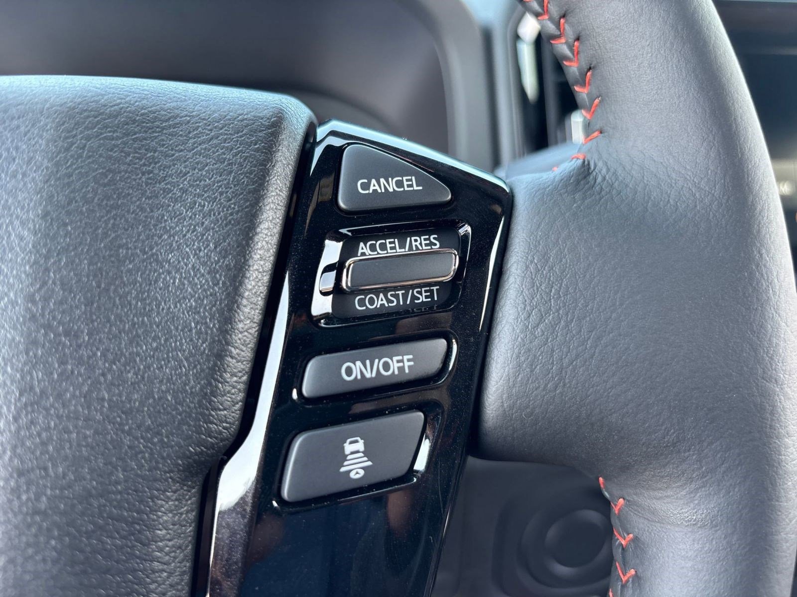 2026 Nissan Frontier Crew Cab PRO-X photo 24