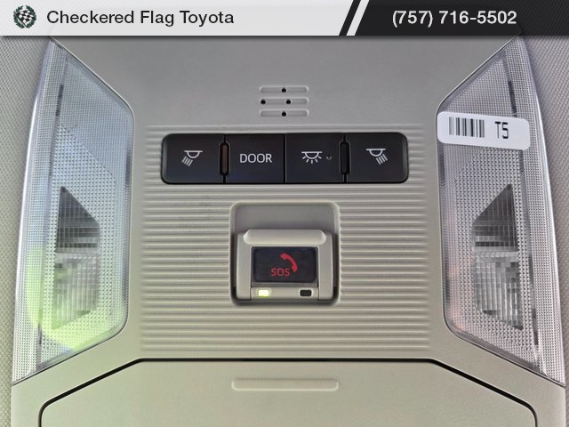 2024 Toyota RAV4 LE photo 6