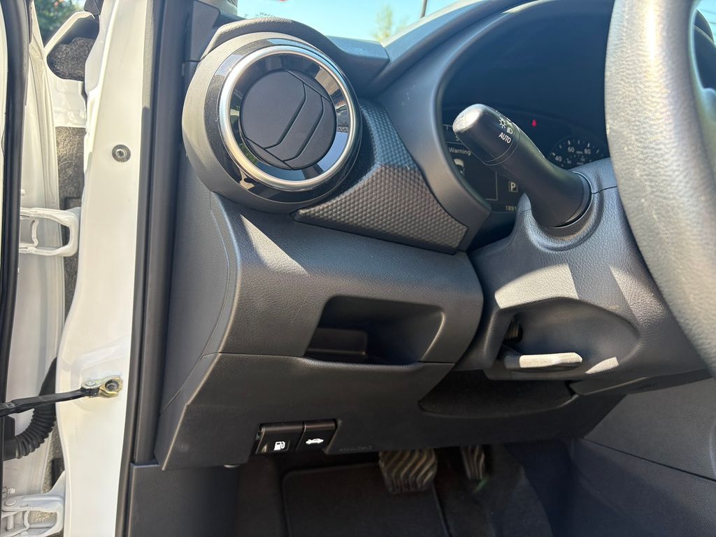 2023 Nissan Kicks SV photo 15