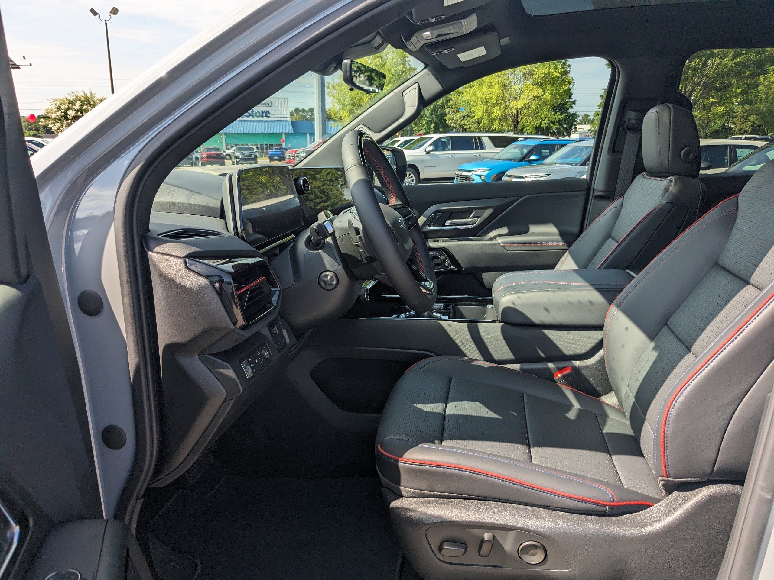 2025 Chevrolet Silverado EV RST photo 20
