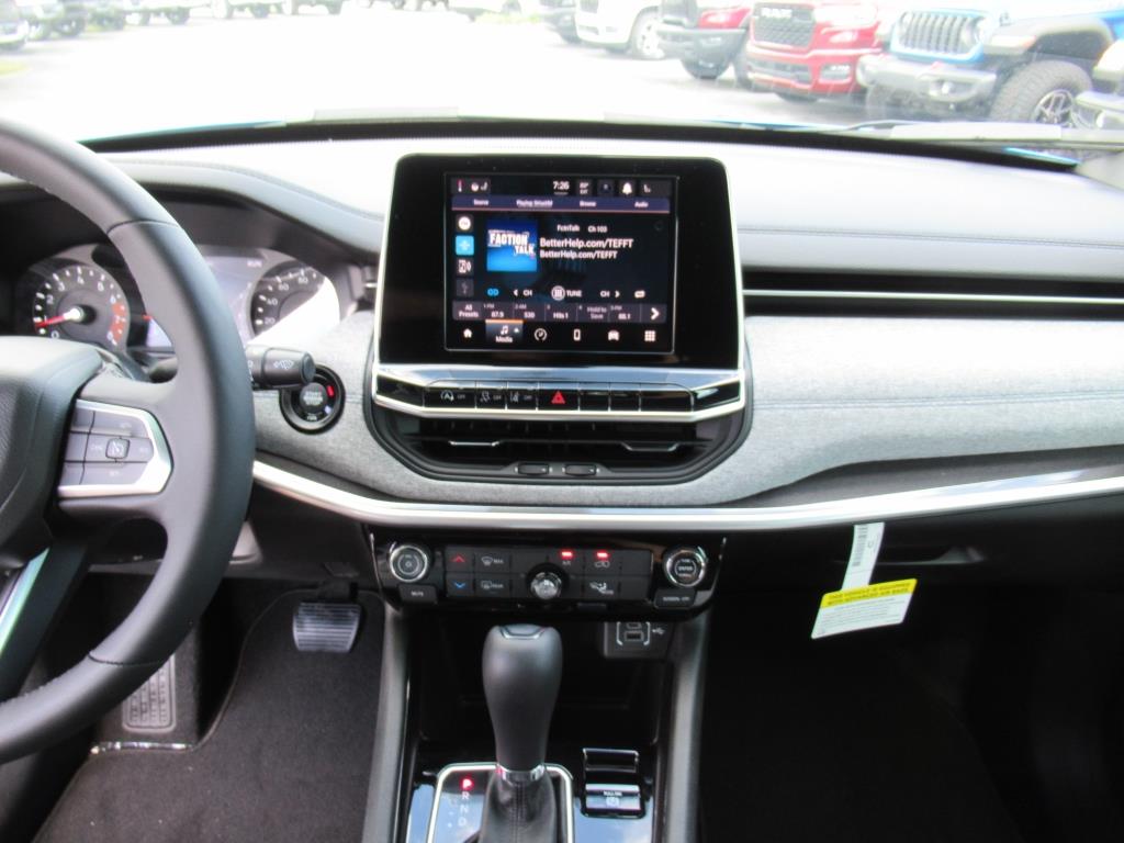 2025 Jeep Compass Latitude photo 20