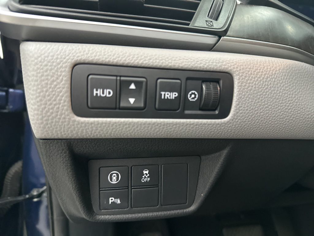 2018 Honda Accord Touring photo 12