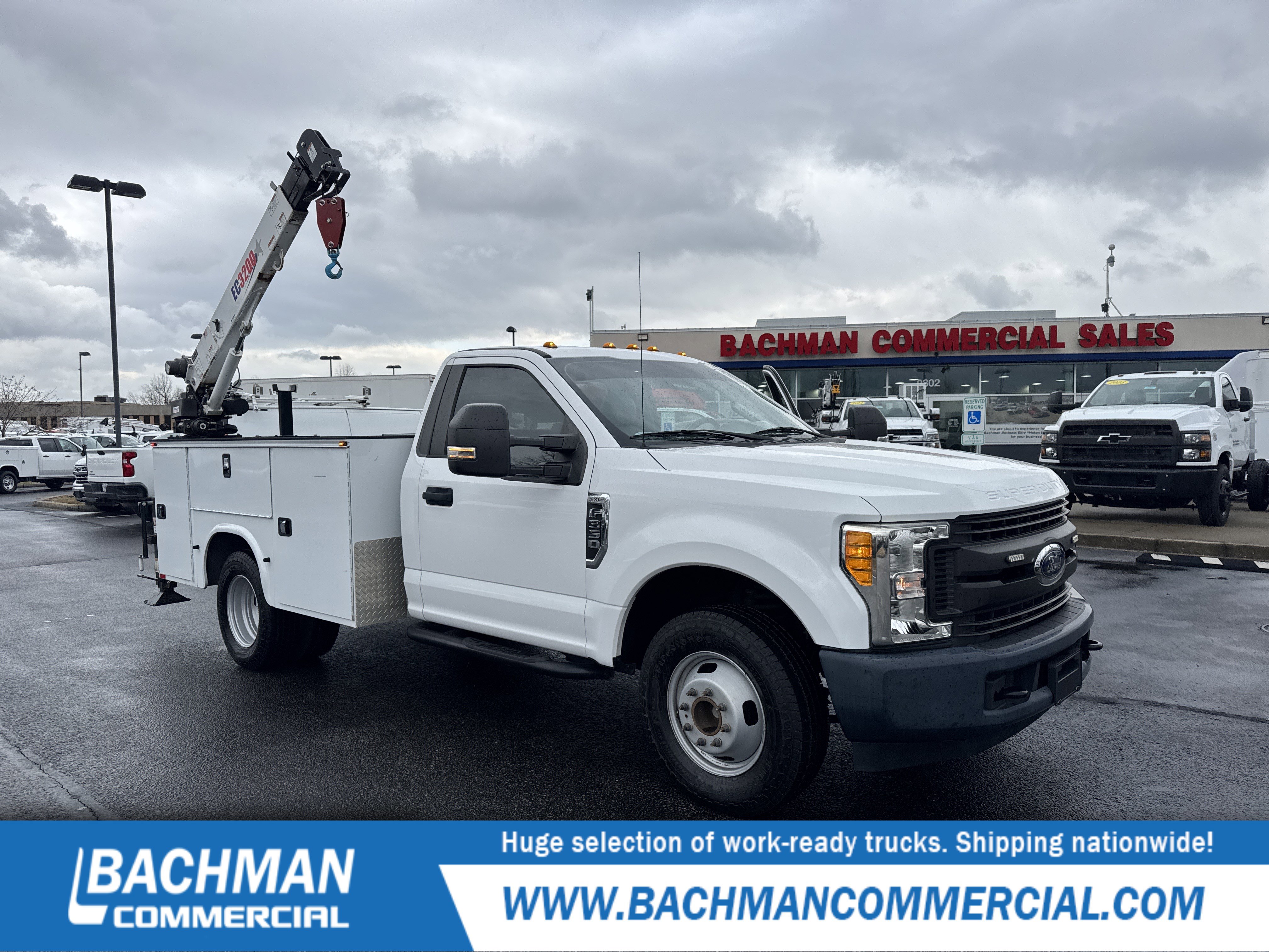 2017 Ford F-350 Super Duty Chassis Cab XL's photo