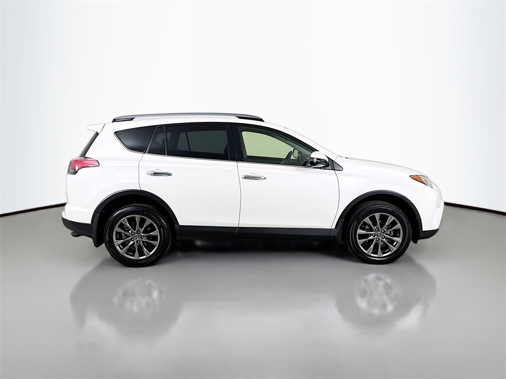 2018 Toyota RAV4 Limited photo 4