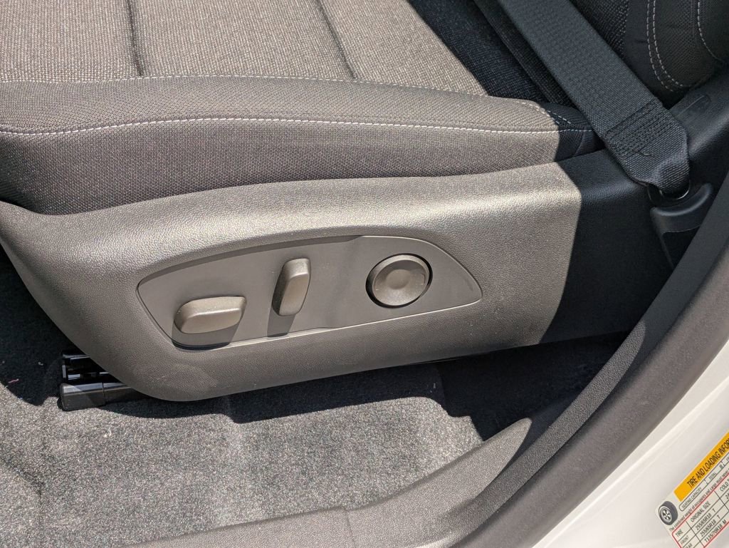 2025 Chevrolet Traverse photo 13