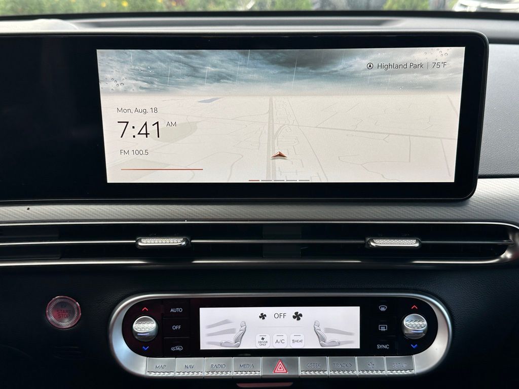 2025 Genesis GV60 Advanced AWD photo 30