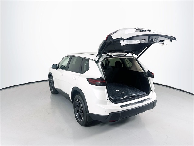 2025 Nissan Rogue SV photo 8