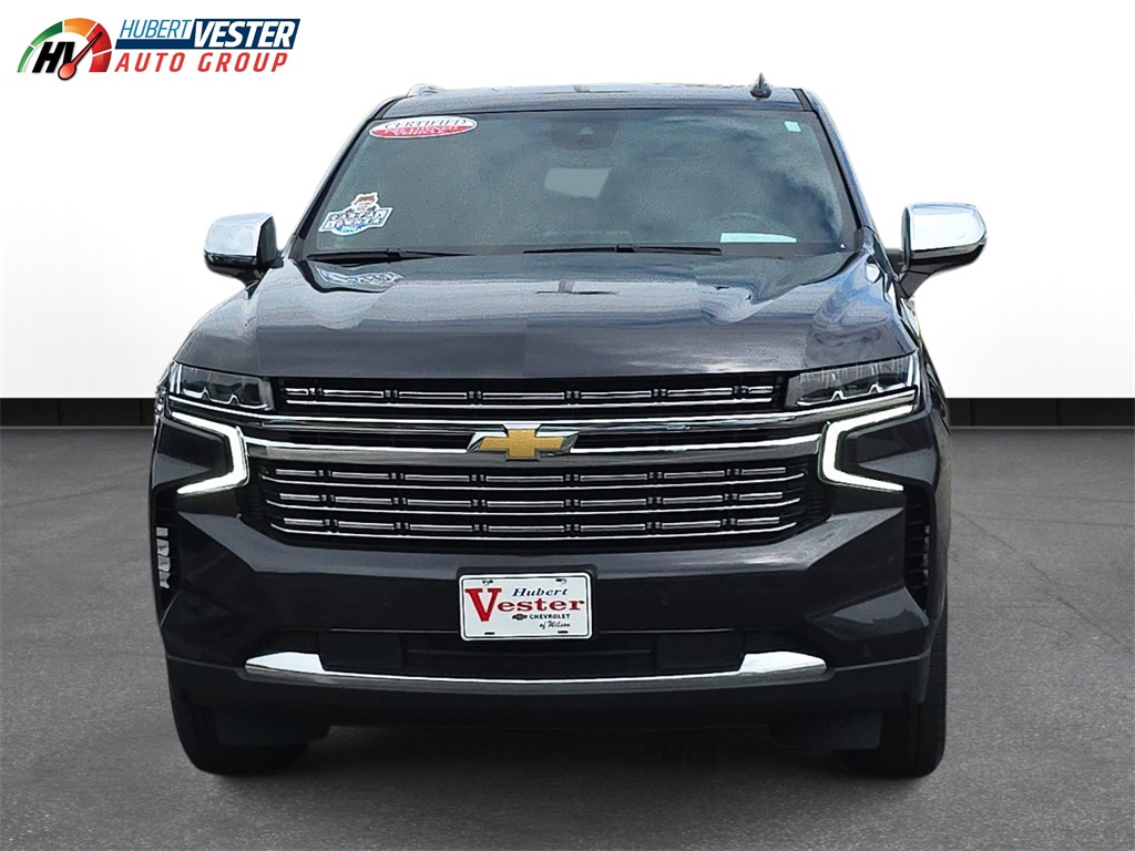 2024 Chevrolet Suburban Premier photo 3