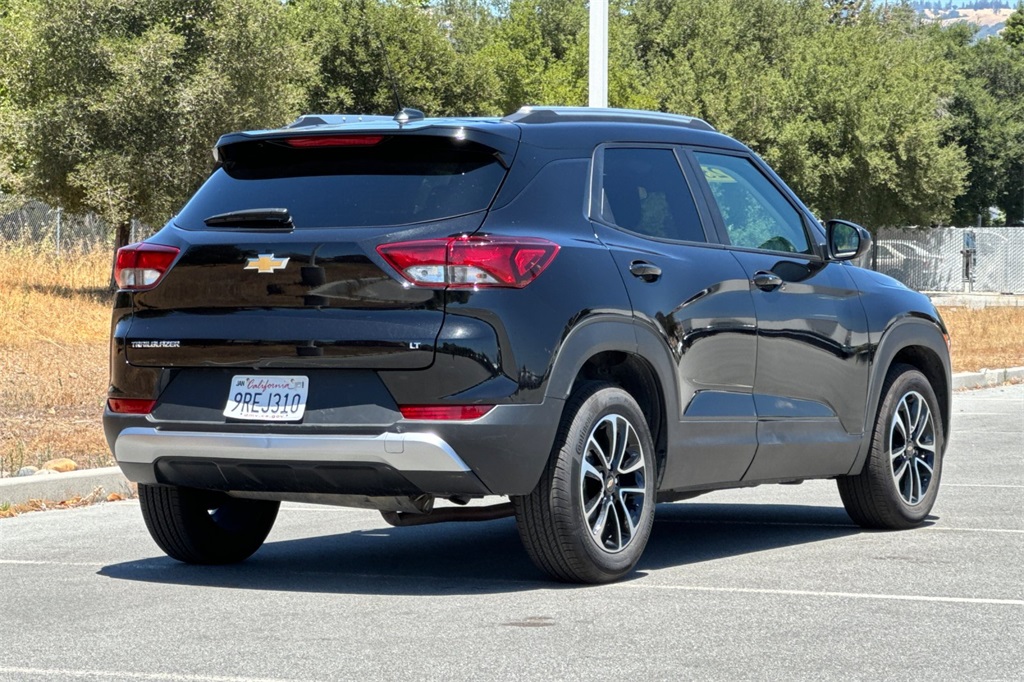 2025 Chevrolet Trailblazer LT photo 4