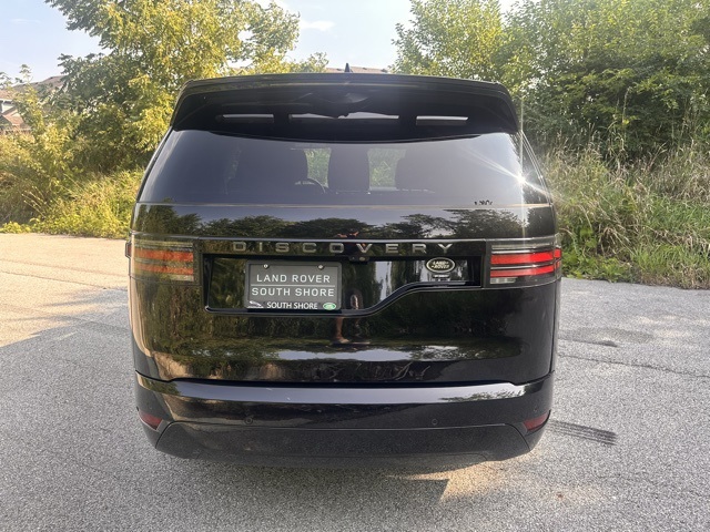 2021 Land Rover Discovery R-Dynamic S photo 4