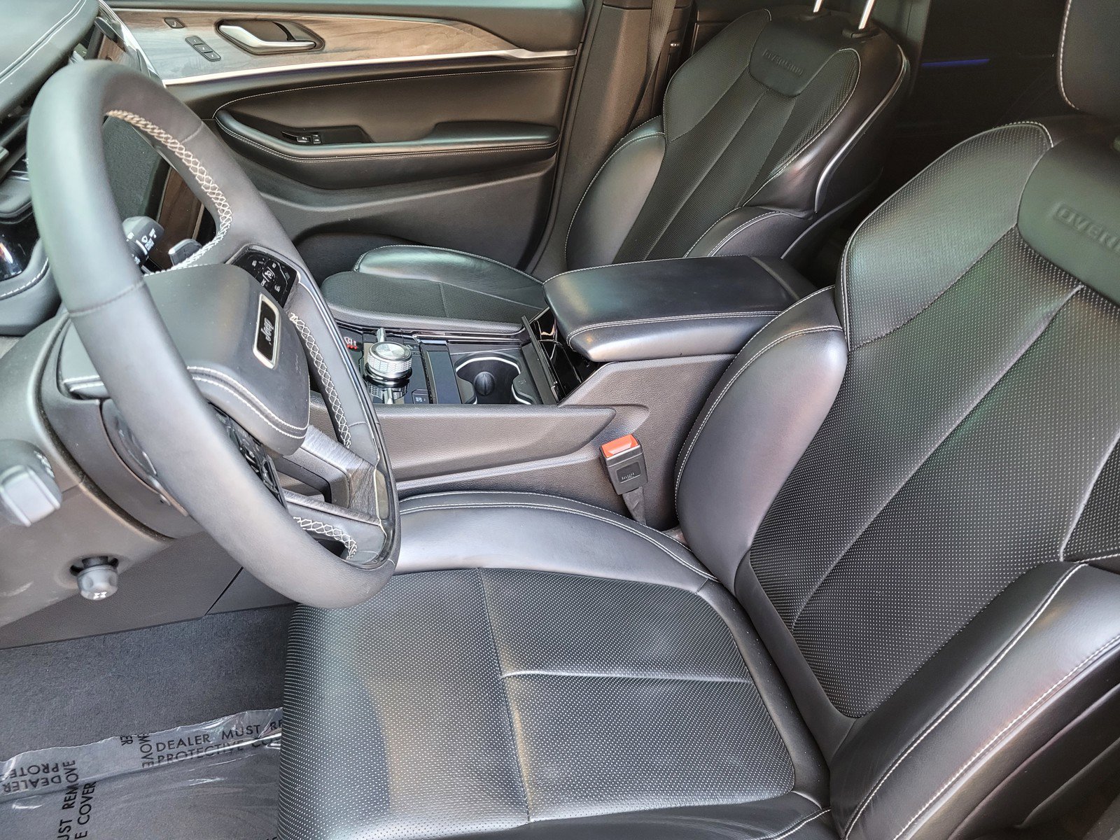 2023 Jeep Grand Cherokee Overland photo 16