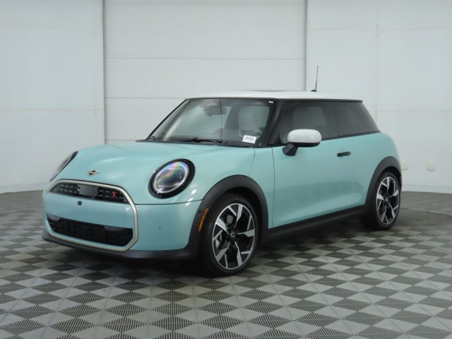 2026 MINI Hardtop 2 Door S's photo