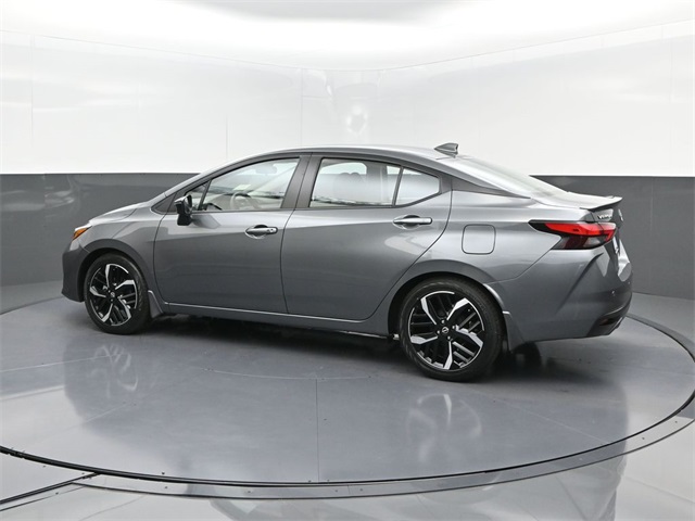 2025 Nissan Versa 1.6 SR photo 4