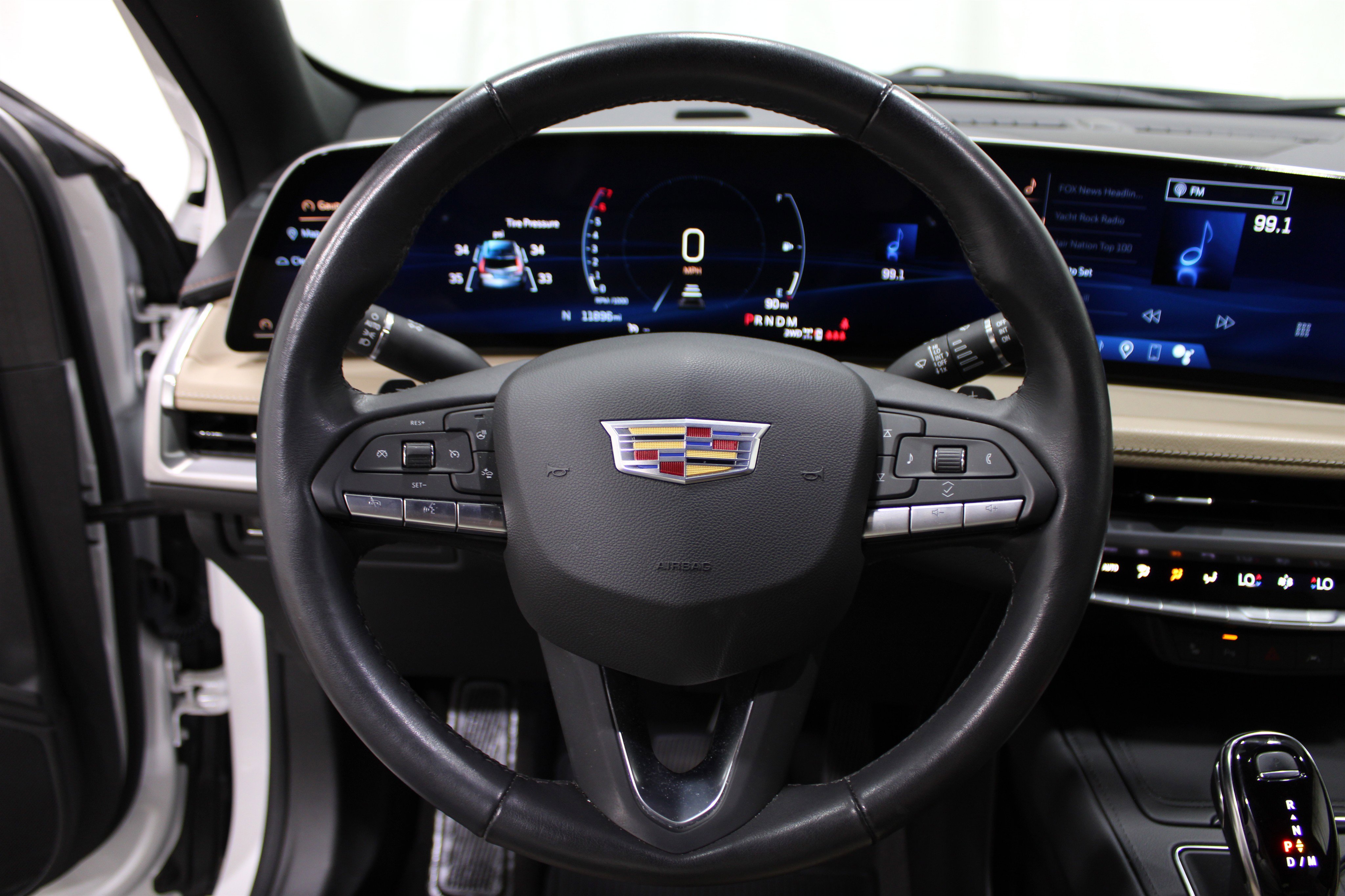 2024 Cadillac XT4 Luxury photo 8