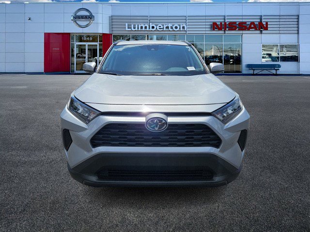2019 Toyota RAV4 LE photo 2
